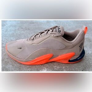 R.A.D V2 Women’s size 6